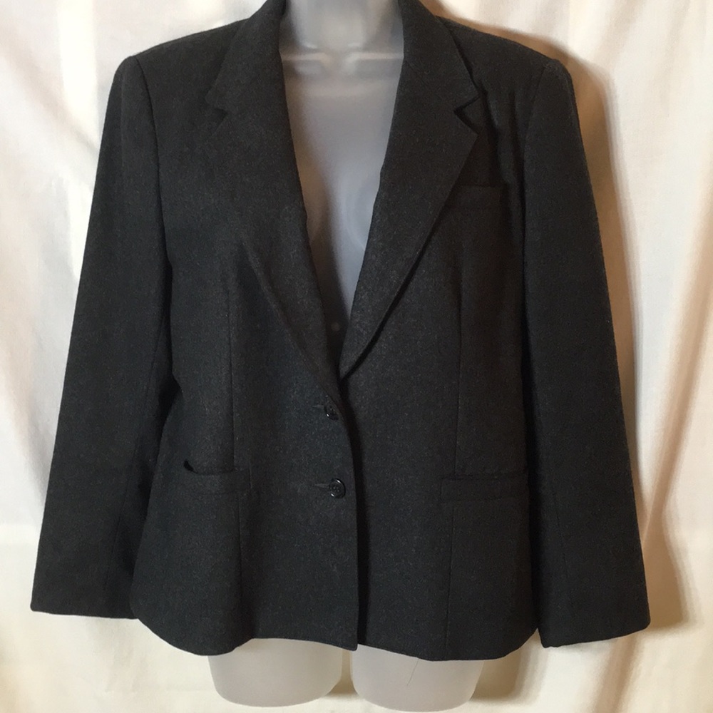 ILYA 2 Button Blazer